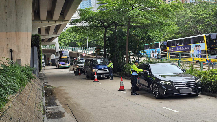 警方港島打擊交通違例 發(fā)現(xiàn)473輛車違法