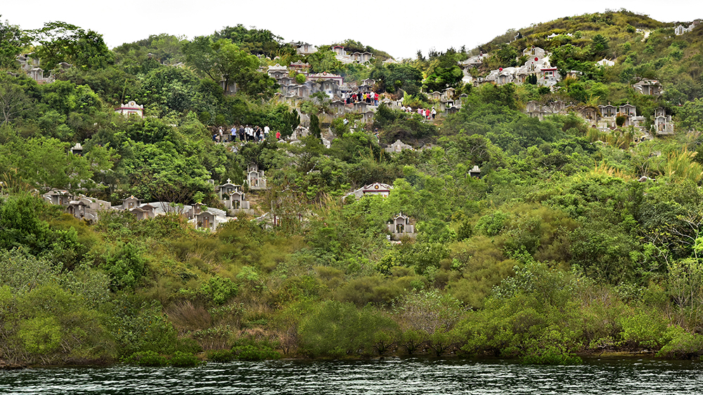 【風(fēng)物雜談】漁民墓區(qū) 與世隔絕