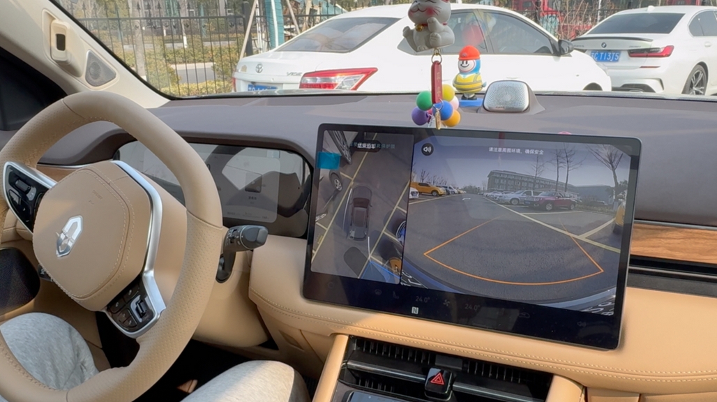 新華視點丨自動駕駛車大規(guī)模上路，還有多遠？