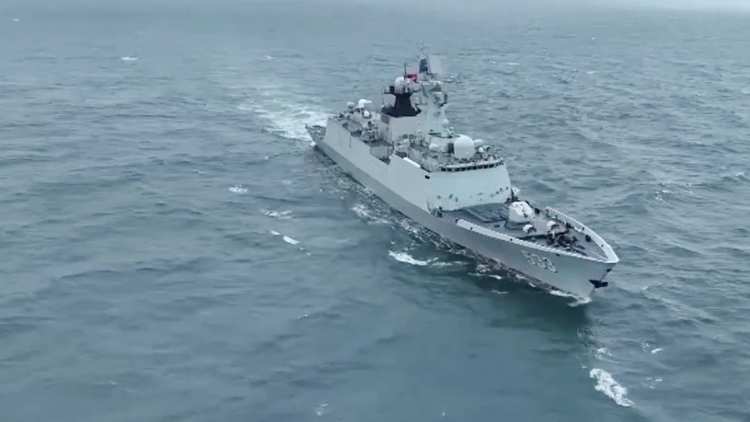 東部戰(zhàn)區(qū)持續(xù)位臺(tái)島北部、南部海空域開(kāi)展海陸空多科目訓(xùn)練