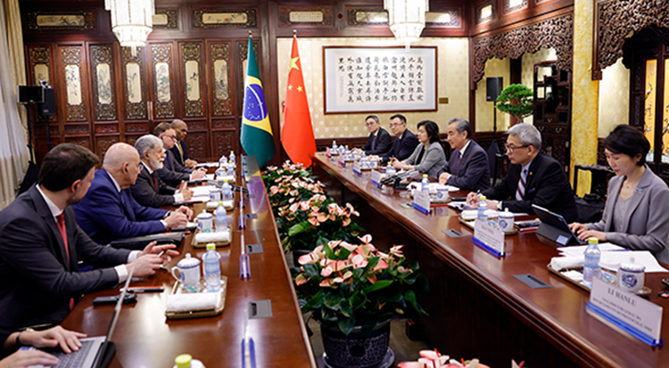 關(guān)於推動政治解決烏克蘭危機(jī) 中國與巴西達(dá)成六點共識