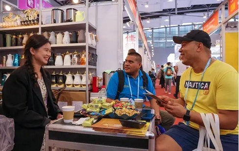 中國(guó)與委內(nèi)瑞拉簽署《關(guān)於相互促進(jìn)和保護(hù)投資協(xié)定》