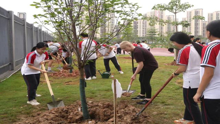 體驗(yàn)武術(shù)、美食和「國(guó)球」，美國(guó)中學(xué)生在廣州開啟文體奇妙之旅