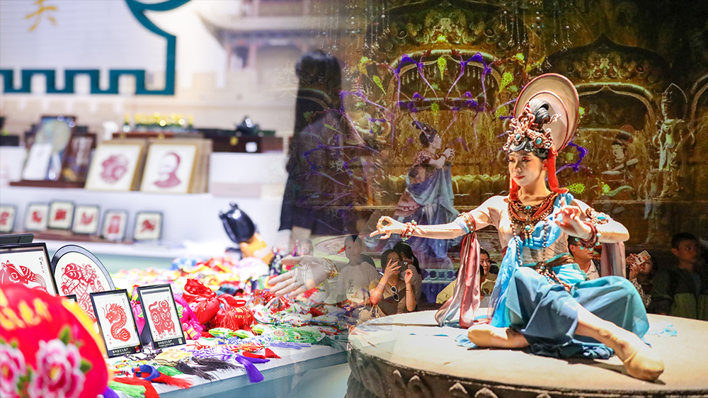 《樂動(dòng)敦煌》、慶陽香包吸睛 第二十屆文博會(huì)甘肅館精彩紛呈