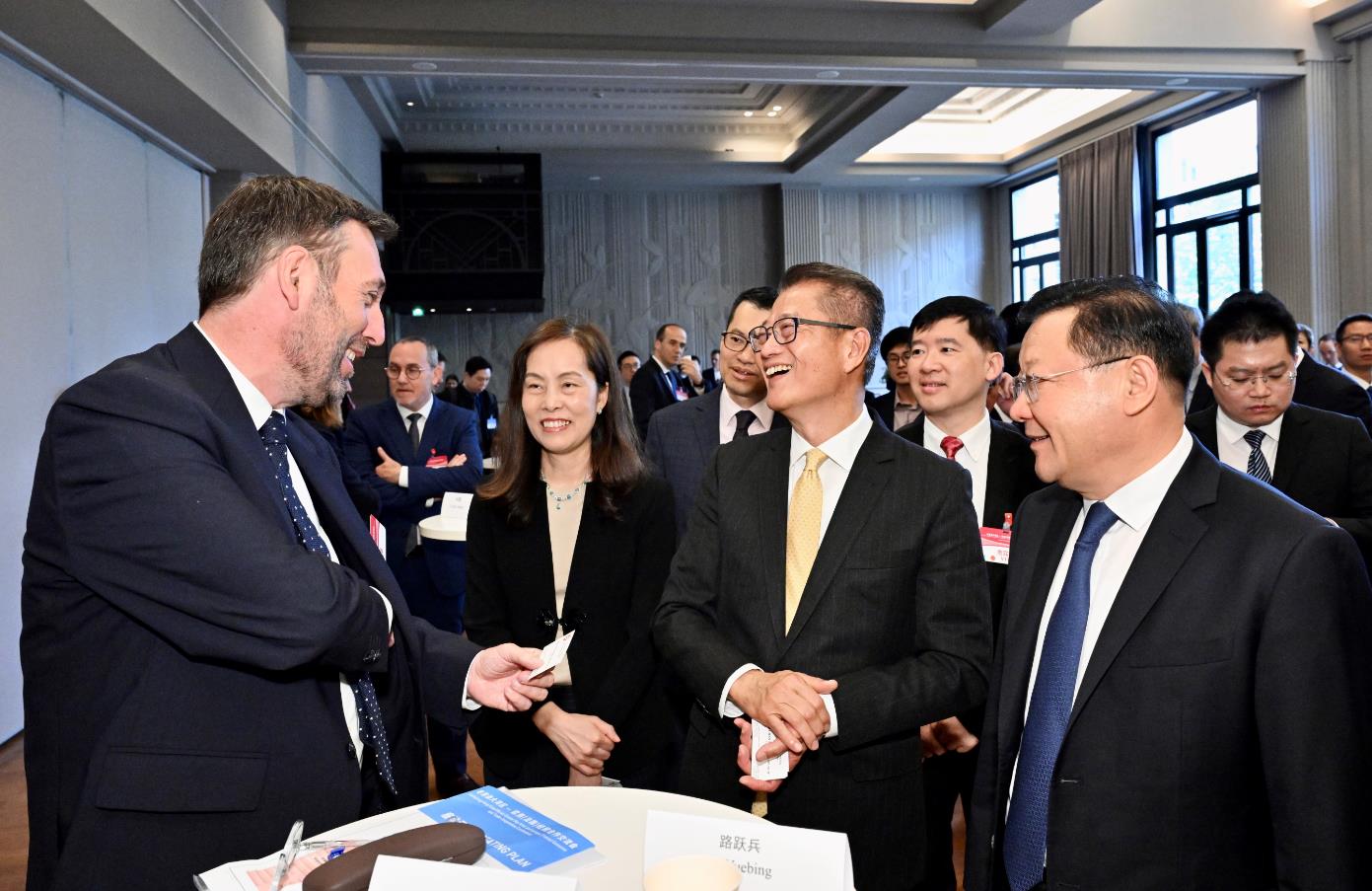 陳茂波訪法與各界會(huì)面 有與會(huì)者稱(chēng)特區(qū)政府外訪有助釋除誤解