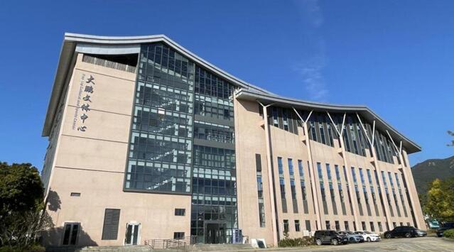 大鵬原創(chuàng)舞臺粵劇弘揚愛國精神 《大亞灣第一槍》上演