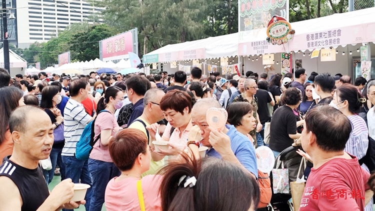 圖集 | 「家鄉(xiāng)市集」第二日 人流不斷 場內(nèi)氣氛熱鬧不已