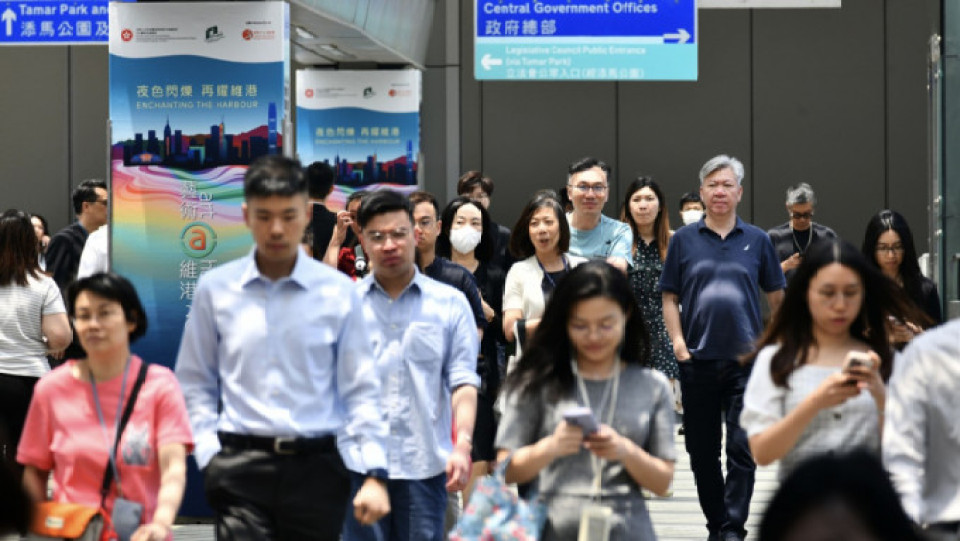 公務(wù)員劃一加薪3%激勵(lì)性微 華員會(huì)反建議4.32至5.47%