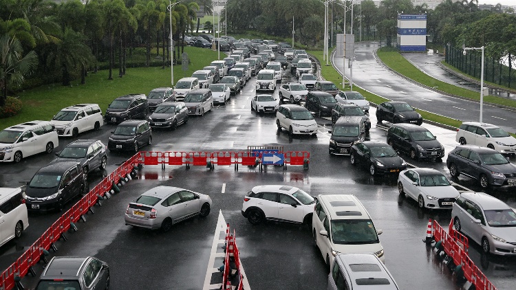 端午假期首日 港珠澳大橋珠?？诎哆M(jìn)境港澳車輛量再創(chuàng)新高