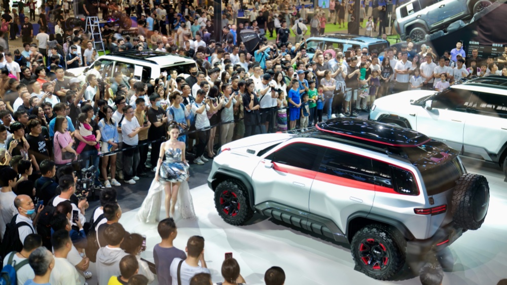 【熱點(diǎn)追蹤】歐盟徵稅落地 比亞迪不跌反漲