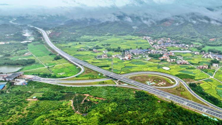 ?武深聯(lián)絡(luò)線16日通車(chē) 贛深車(chē)程縮短半小時(shí)