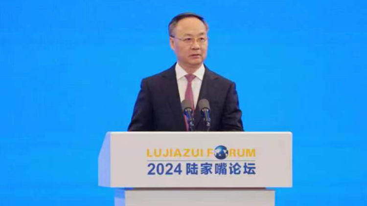 李雲(yún)澤：對快遞小哥、網(wǎng)約車司機等群體量身打造保險產(chǎn)品