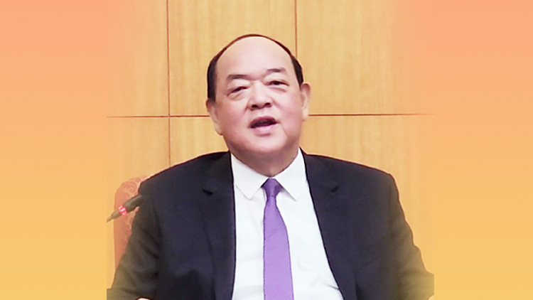 有片｜【港媒一姐走灣區(qū)】土地限制澳門發(fā)展？ 賀一誠(chéng)回答亮了！