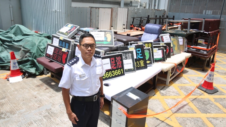 警方打擊無(wú)牌按摩院 拘捕14名女子