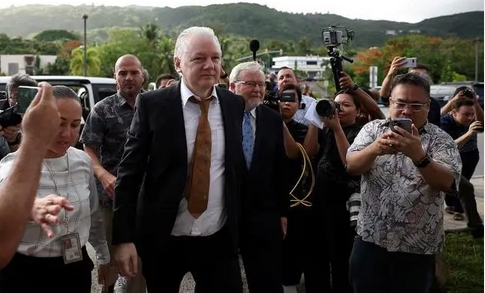 阿桑奇認(rèn)罪！庭審結(jié)束後將返回澳大利亞