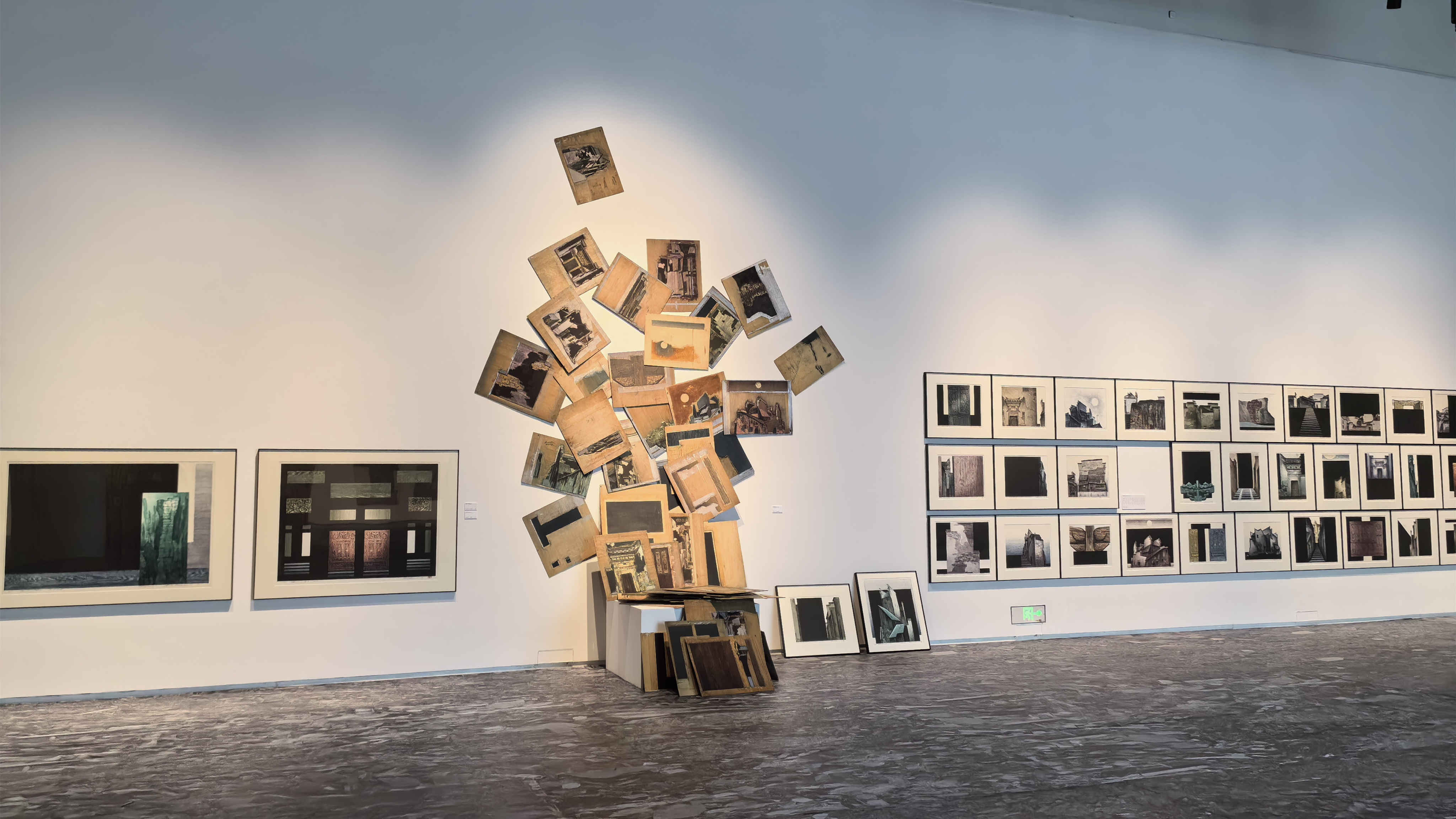 「這不是廢墟—應(yīng)天齊當(dāng)代藝術(shù)展」亮相深美