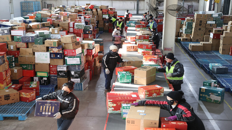 6個(gè)月中國快遞業(yè)務(wù)量突破800億件