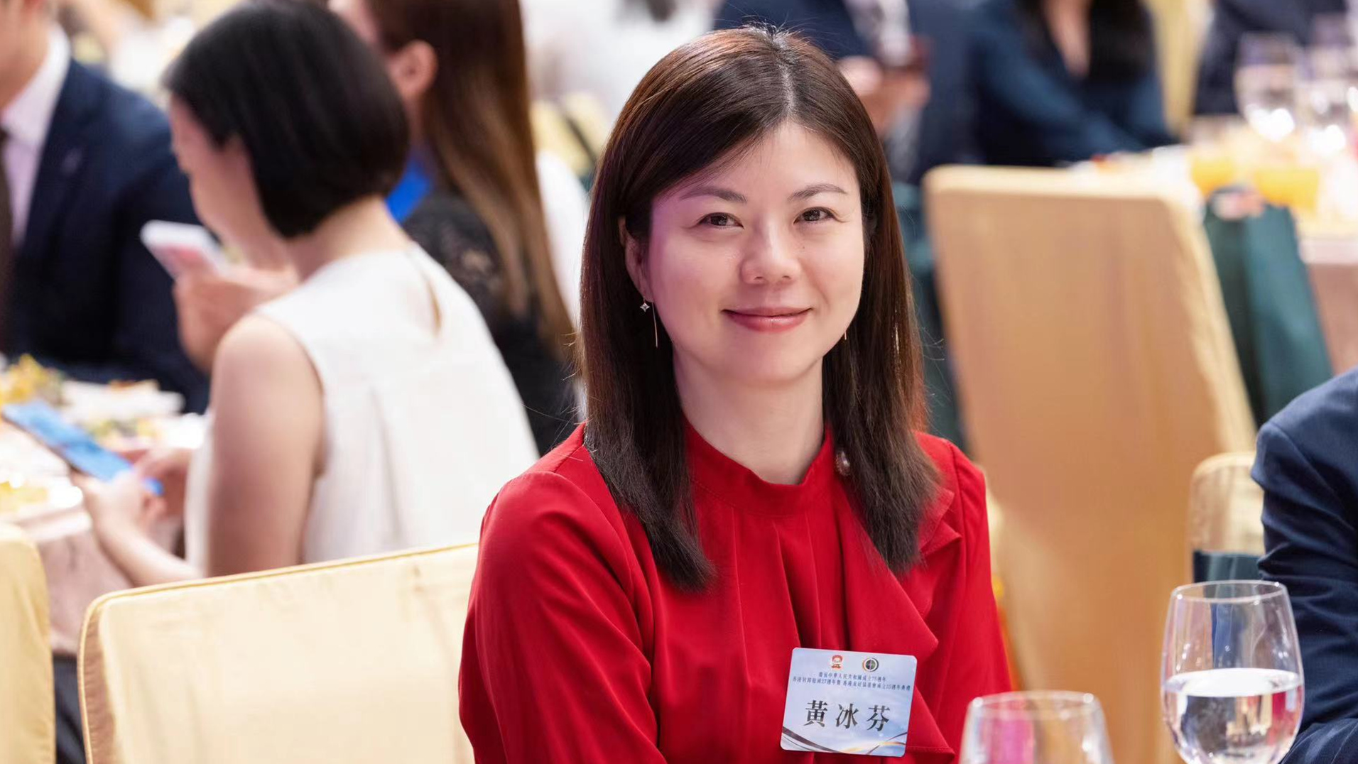 黃冰芬：中央再送贈(zèng)一對(duì)大熊貓 進(jìn)一步拉近香港與內(nèi)地關(guān)係