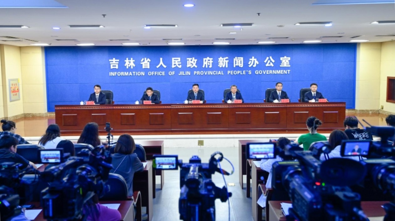 吉林市長(zhǎng)王吉：激流勇進(jìn)  加快建設(shè)形神兼?zhèn)涞男聲r(shí)代新江城