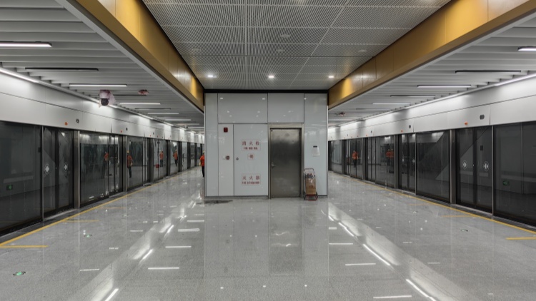 衝刺年底開通  廣州首條地鐵環(huán)線十一號(hào)線軌行區(qū)及首批車站實(shí)現(xiàn)「三權(quán)」移交