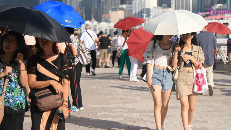 天氣極端酷熱 天文臺籲市民多補充水分 做足防暑措施