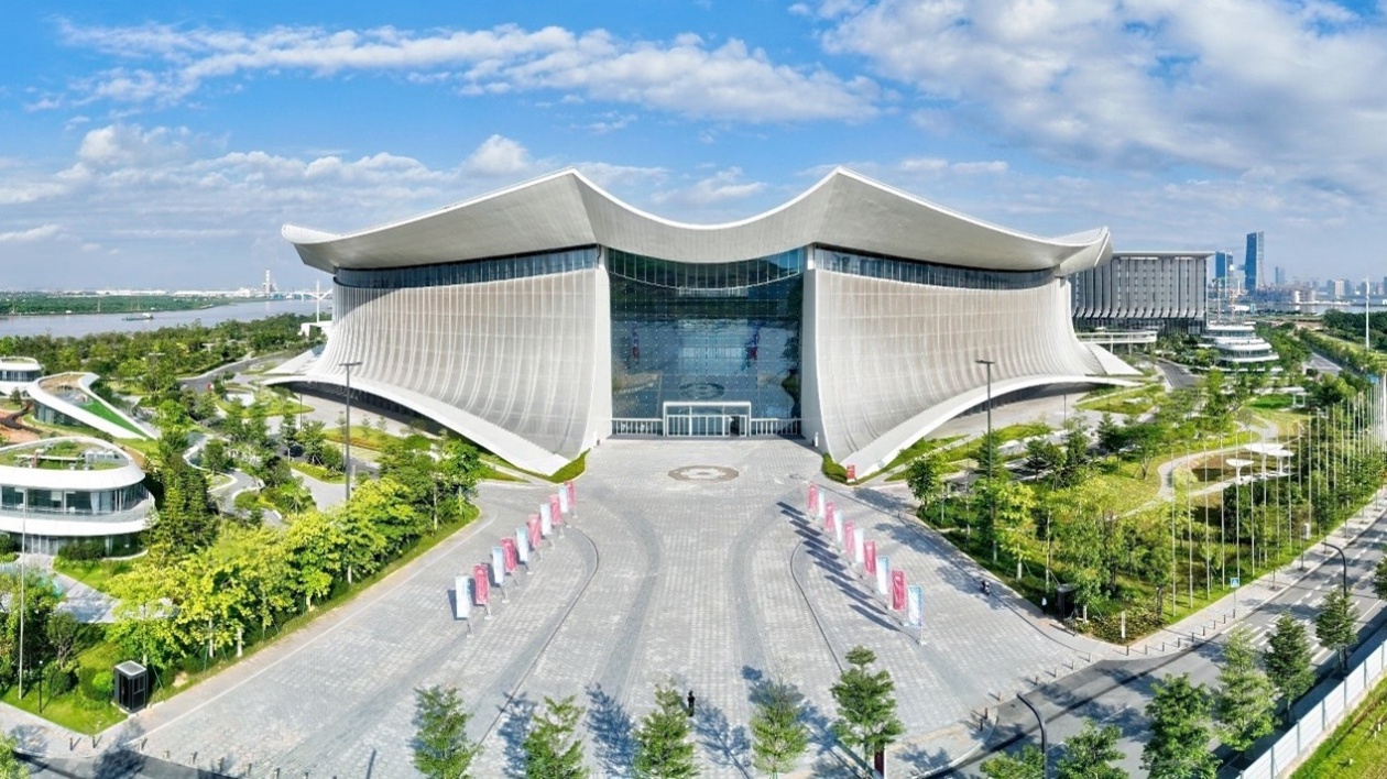 國(guó)際金融論壇會(huì)議中心與南沙開建嶺南東方酒店啟用