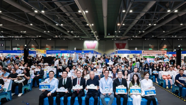 近250間學(xué)校參加一條龍學(xué)校教育展 參展設(shè)筆試專(zhuān)區(qū)助學(xué)校即場(chǎng)收生