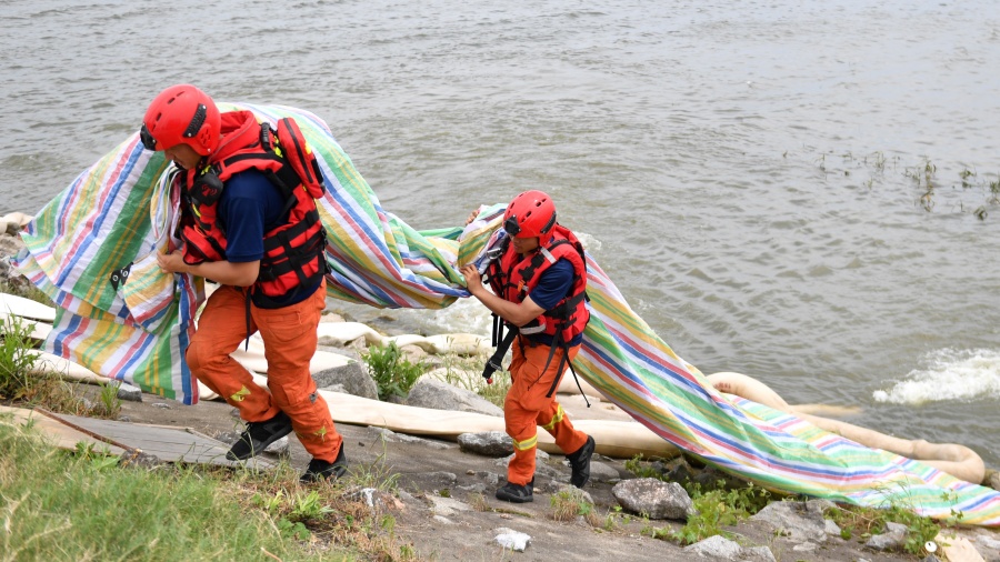 國家防總辦公室、應急管理部增調力量和物資支持湖南防汛搶險