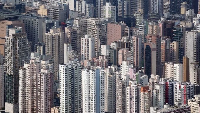 【大行報(bào)告】富瑞：地產(chǎn)發(fā)展股優(yōu)於收租股 首選新地信置