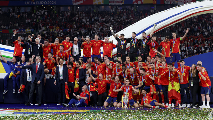 英格蘭以1:2再次屈居亞軍  西班牙4奪歐國盃創(chuàng)紀錄