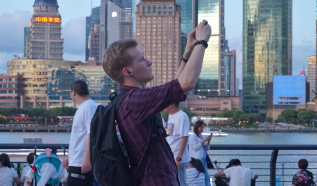 國(guó)家統(tǒng)計(jì)局新聞發(fā)言人就2024年上半年國(guó)民經(jīng)濟(jì)運(yùn)行情況答記者問