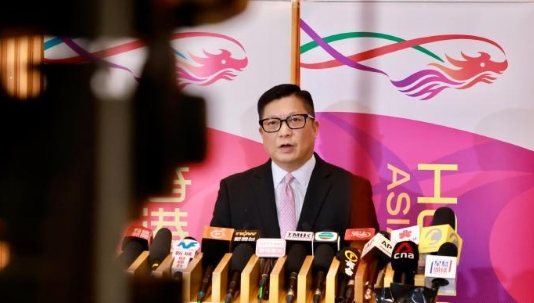 鄧炳強(qiáng)鼓勵(lì)考生：唔理放榜幾多分 人生都可100分