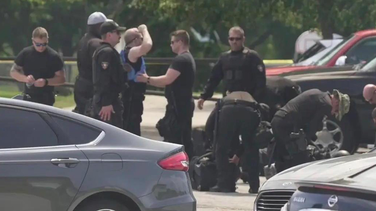 美警方在共和黨全國代表大會(huì)場地附近開槍打死一持刀男子