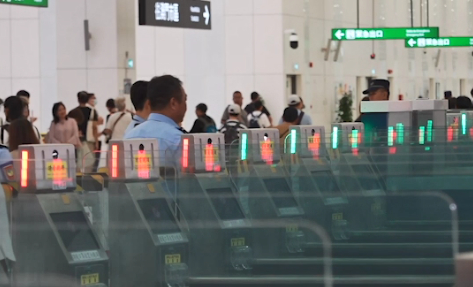 港澳通關互用二維碼服務19日啟用 兩地居民可自助通關