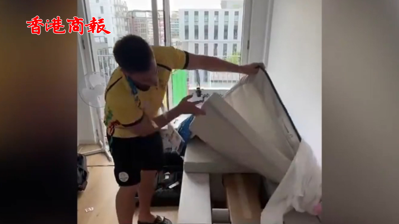 有片丨預(yù)算都花哪兒啦？運(yùn)動(dòng)員吐槽巴黎奧運(yùn)村睡紙板、缺空調(diào)