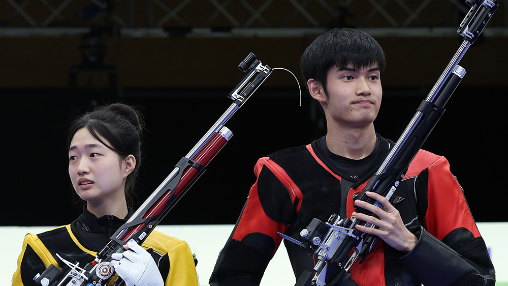 巴黎奧運(yùn)首金！中國(guó)國(guó)家隊(duì)組合黃雨婷/盛李豪射擊項(xiàng)目奪冠