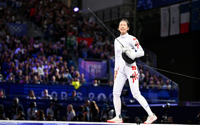 微笑劍后「江旻憓效應(yīng)」引熱潮 全港商家推優(yōu)惠慶賀