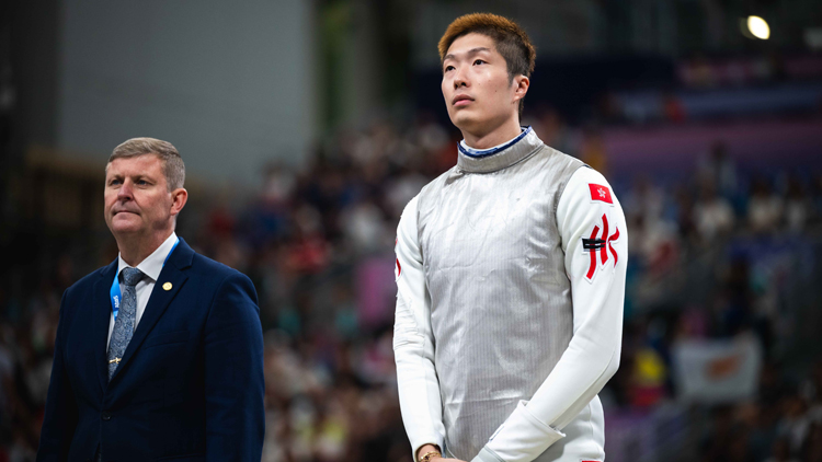 張家朗15:10刺走莫梓維 10點(diǎn)20分硬撼主隊(duì)劍手拿霍特爭入4強(qiáng)