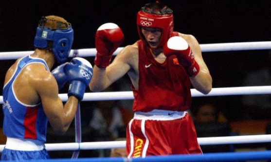 巴黎奧運(yùn) | 楊文璐為中國(guó)拳擊隊(duì)拿下首場(chǎng)勝利