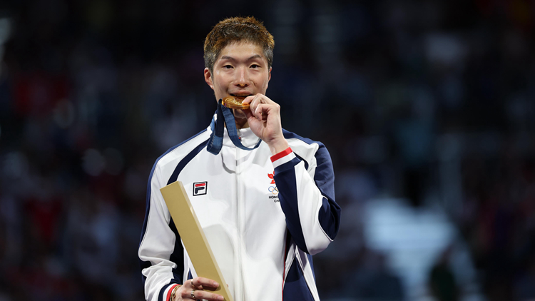 巴黎奧運(yùn)｜楊潤(rùn)雄祝賀張家朗勇奪金牌：展示香港運(yùn)動(dòng)員風(fēng)采 深感驕傲