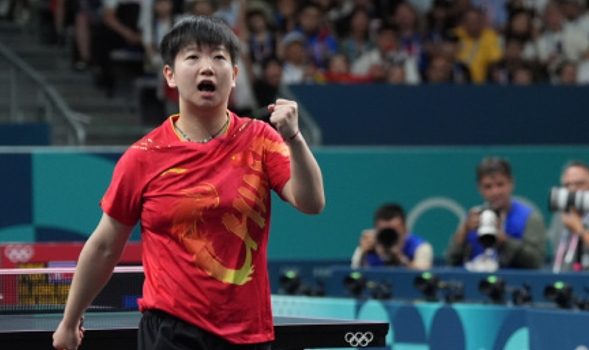 深大健兒乒乓混雙奪金 孫穎莎：我對深圳一直很有感情！