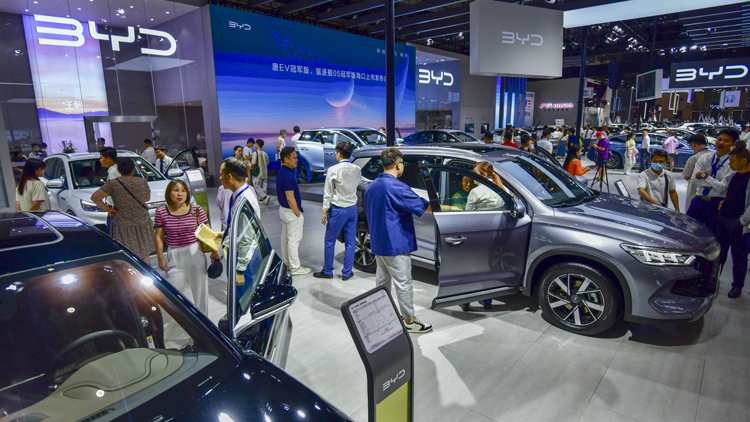 比亞迪夥拍Uber 10萬(wàn)輛電動(dòng)車引入全球打車平臺(tái)