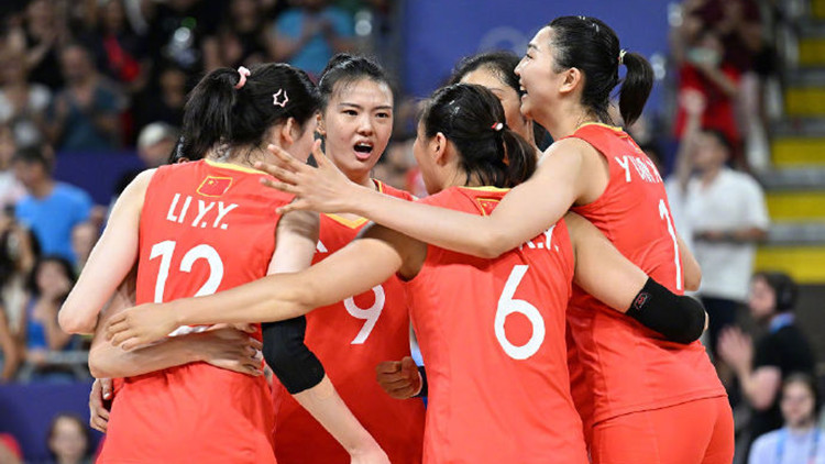 巴黎奧運(yùn)︱中國女排擊敗法國隊(duì)取得小組賽兩連勝 提前晉級(jí)八強(qiáng)