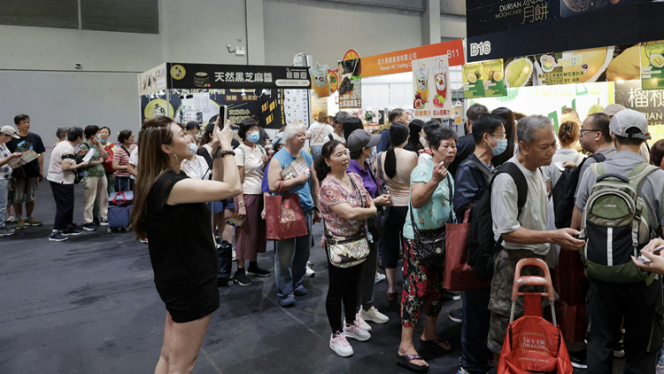 工展會購物節(jié)首日人流暢旺 參展商料今年銷情與去年相若