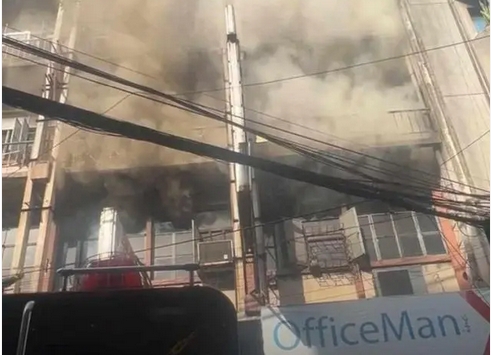 馬尼拉「中國(guó)城」建築起火 至少11人死亡