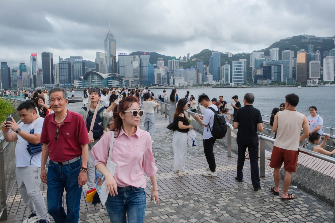 本港多區(qū)氣溫錄逾35度 跑馬地高達36.7度