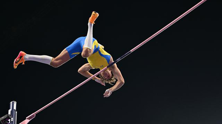 巴黎奧運 | 「神之一躍」！瑞典天才杜普蘭蒂斯第九次打破撐竿跳世界紀錄