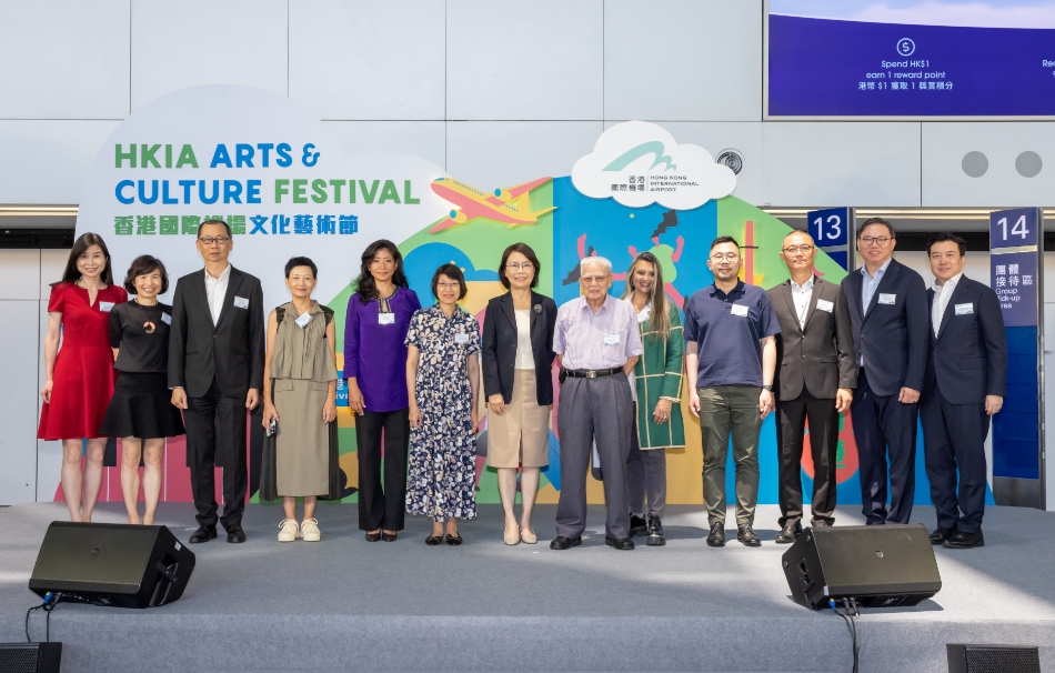 香港藝術(shù)家工筆畫(huà)互動(dòng)體驗(yàn)作品8日起機(jī)場(chǎng)展出