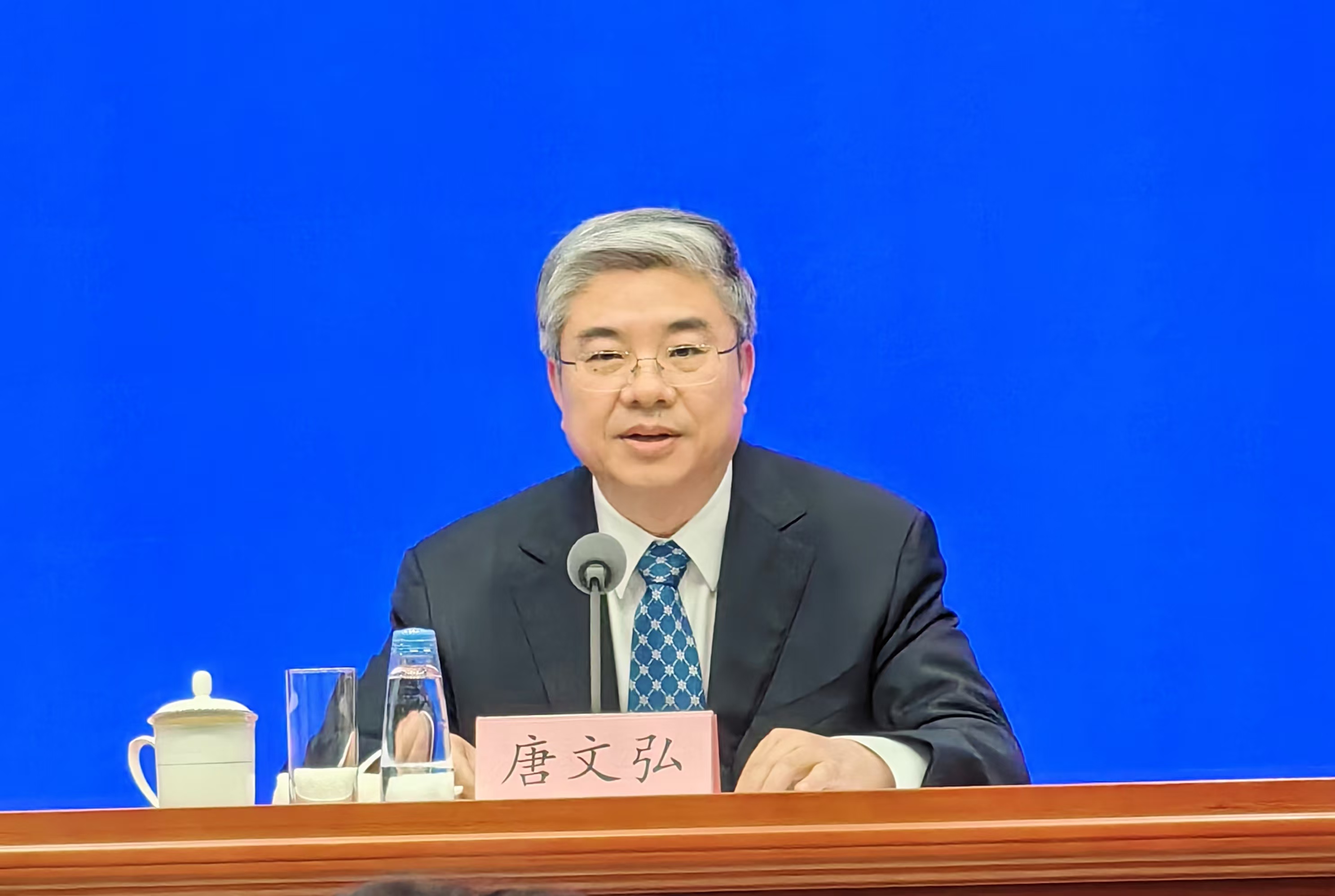 國(guó)家發(fā)改委常鐵威：服務(wù)消費(fèi)擴(kuò)容升級(jí)有望進(jìn)一步提速