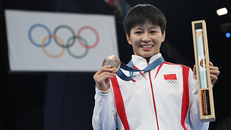 巴黎奧運(yùn)｜洪可新獲女子自由式57公斤級(jí)銅牌